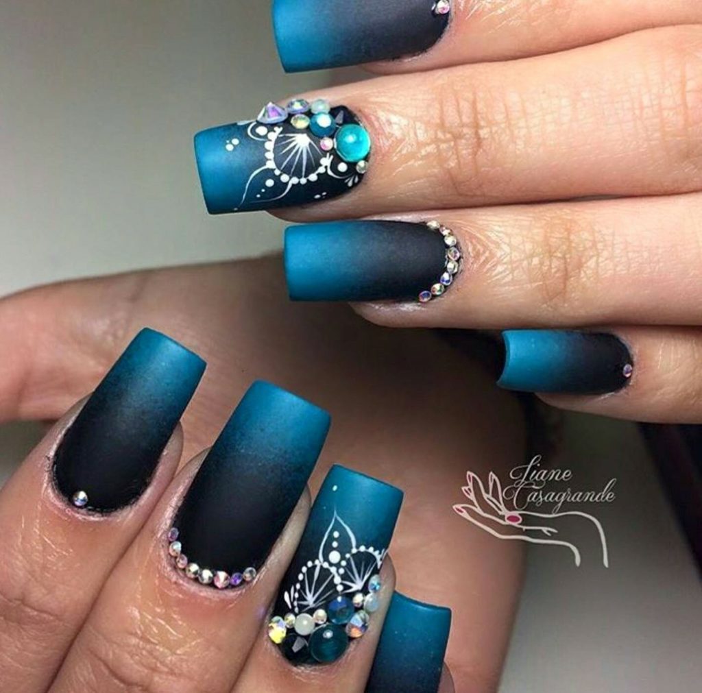 Unhas Decoradas Escuras: 50 Modelos de Tons Escuros