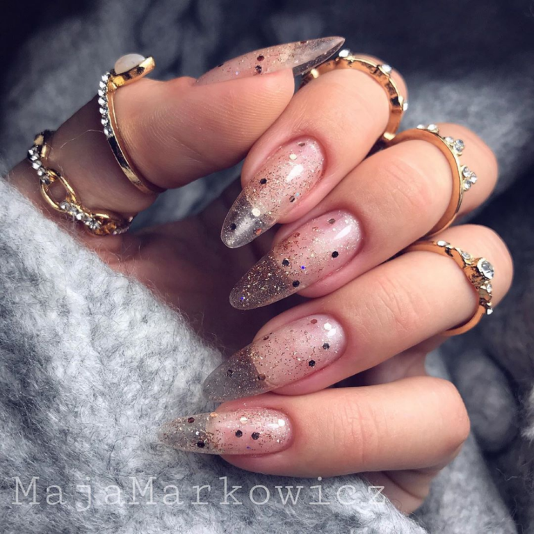 Unhas Transparentes: 80 Modelos Lindos e Inspiradores!